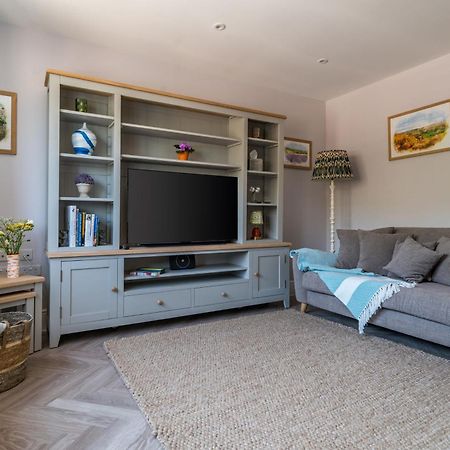 Fleming Cottage - Contemporary Cotswold Home Upper Rissington Εξωτερικό φωτογραφία
