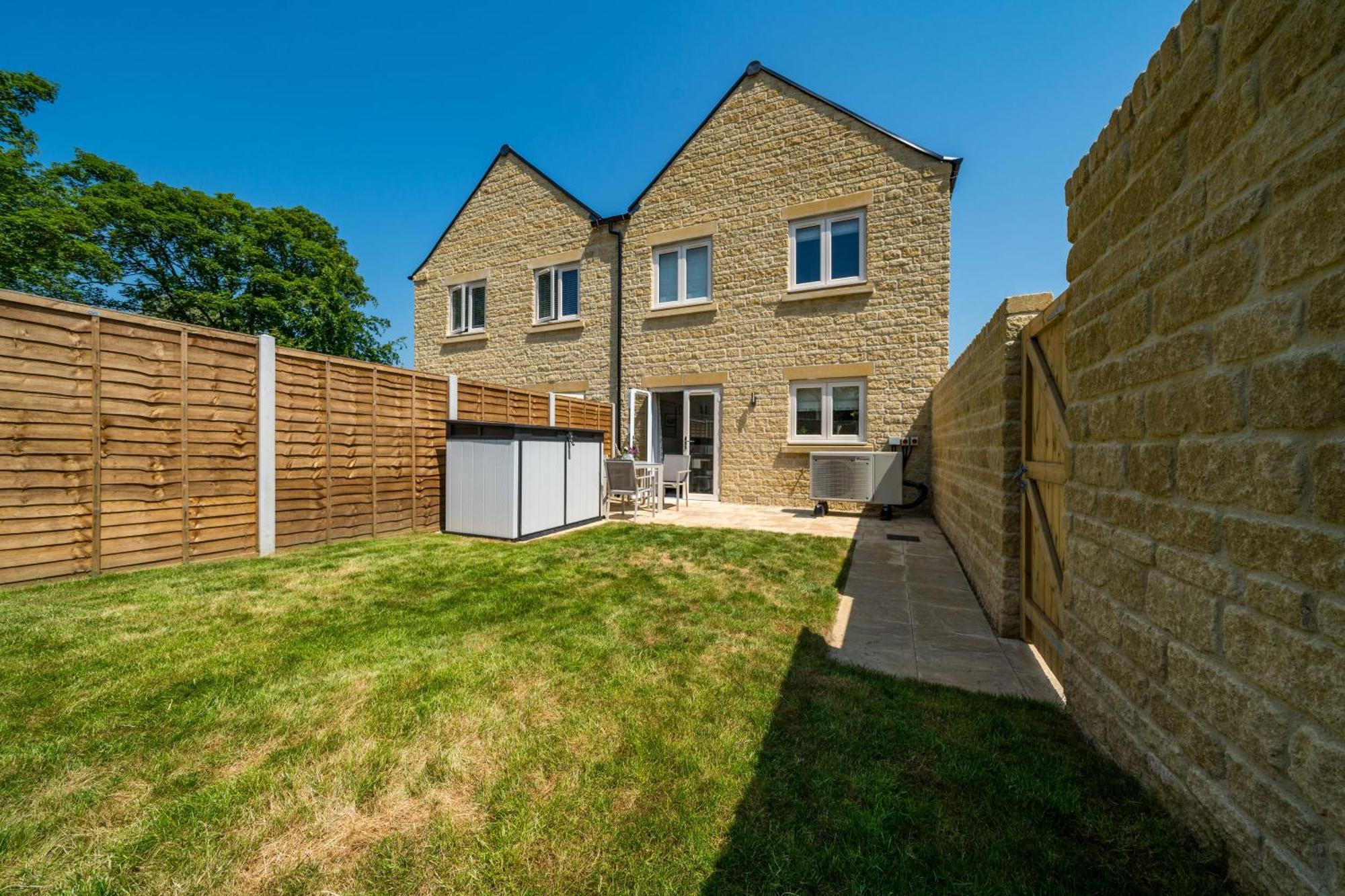 Fleming Cottage - Contemporary Cotswold Home Upper Rissington Εξωτερικό φωτογραφία